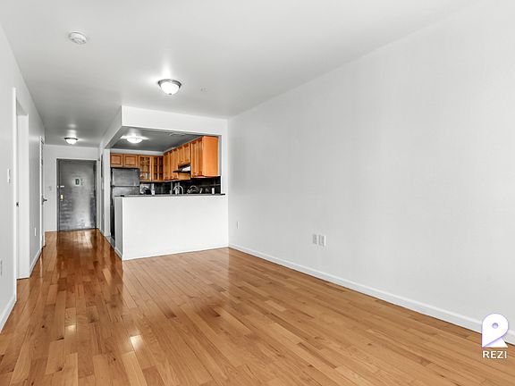 3rd image of 8726 175th St