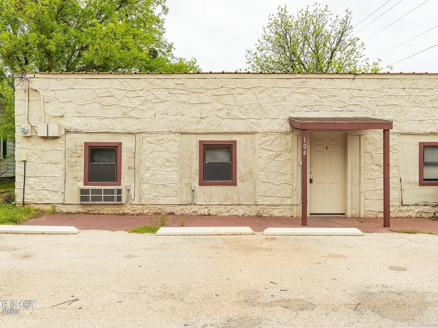 Studio, 1000 sqft, $1,000 — Photo 2
