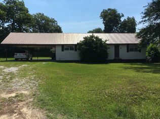 165 Wilson Ave, Fitzgerald, GA 31750