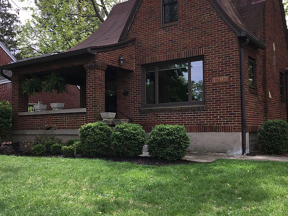 2nd image of 1202 Broadview Blvd