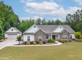 364 Ashley Glen Dr, Williamson, GA