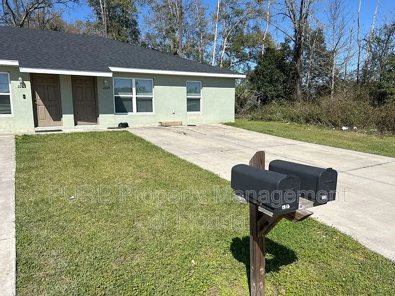 2269 NE 78th Ln — Photo 2