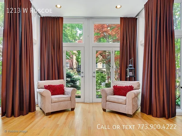 1213 W Roscoe St — Photo 2