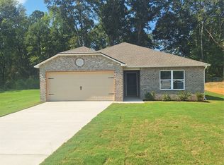 126 Overcup Dr, Eclectic, AL 36024