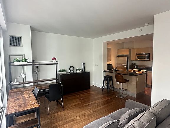 3rd image of 350 W 42nd St APT 24J
