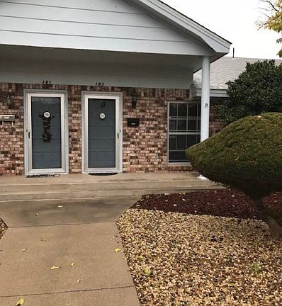 2nd image of 102 Jefferson Pl