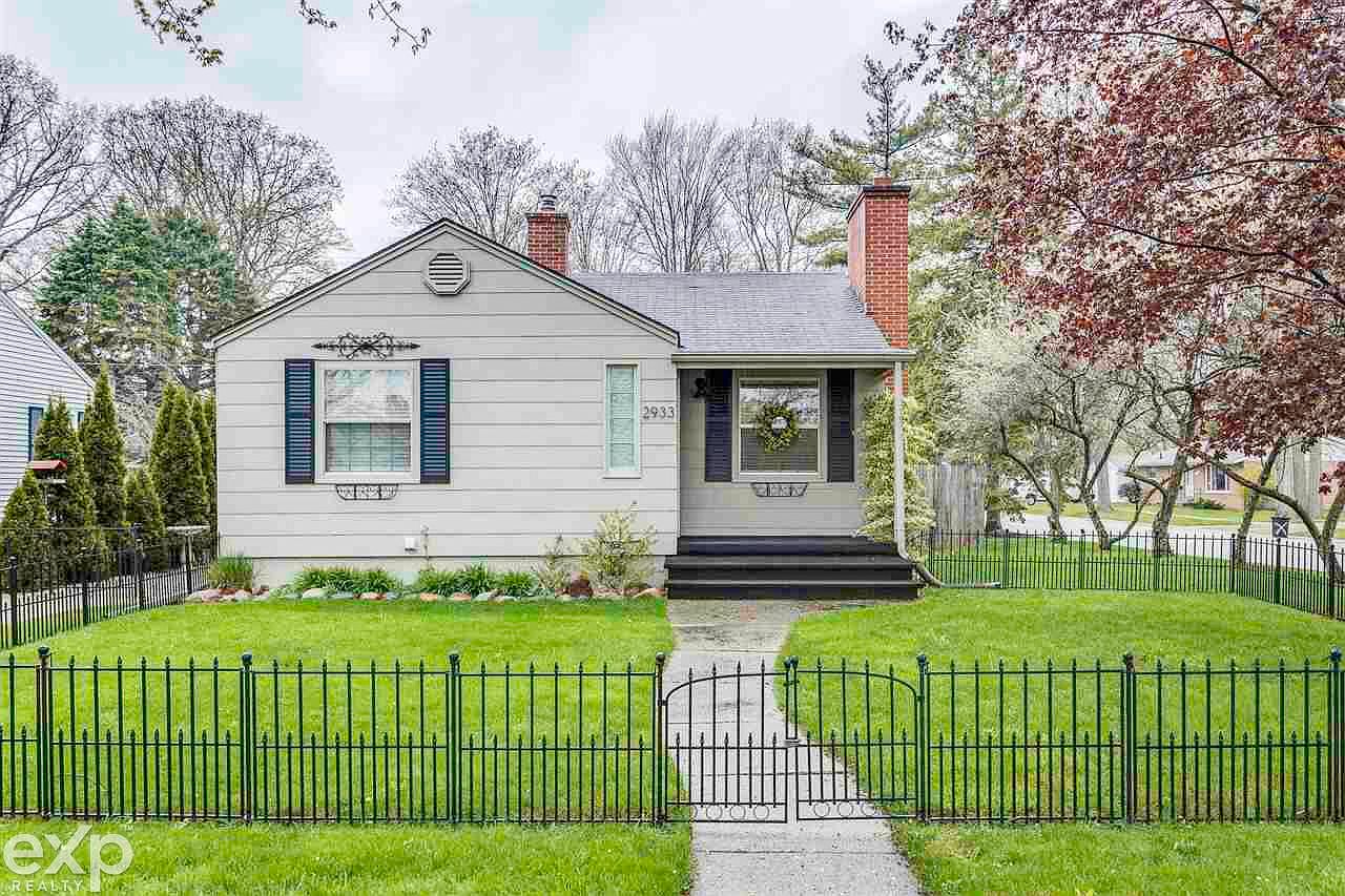 2933 Cooper Ave, Port Huron, MI 48060 Zillow