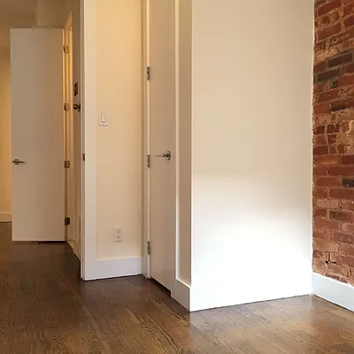 Rented by Nooklyn NYC LLC | media 44