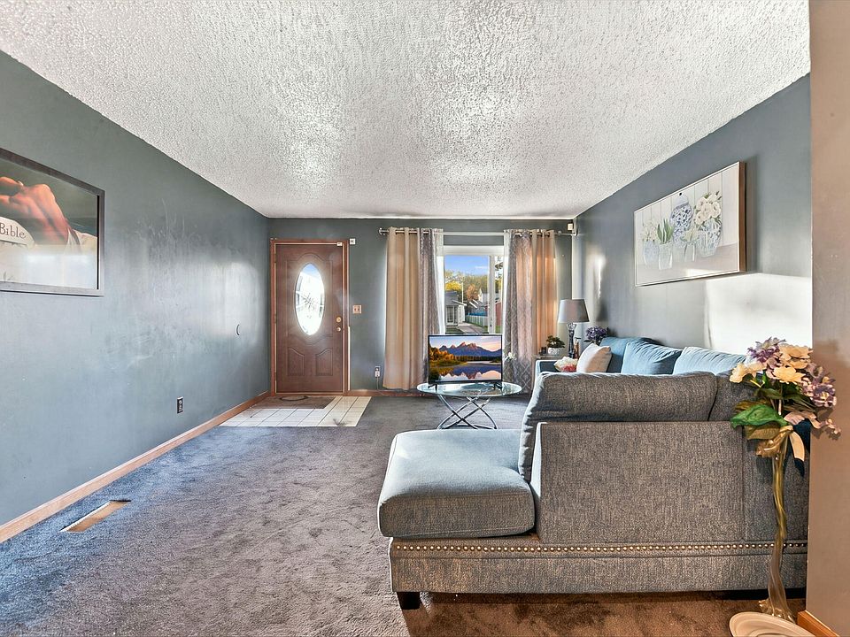 15377 Vivian St, photo 7