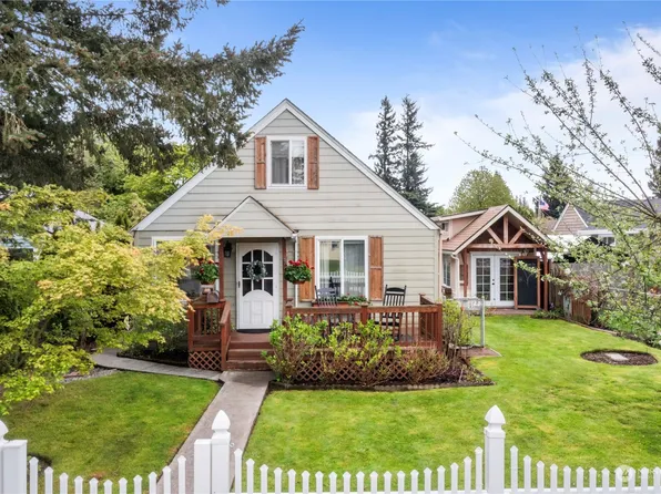 1936 Lowell Avenue, Enumclaw, WA 98022
