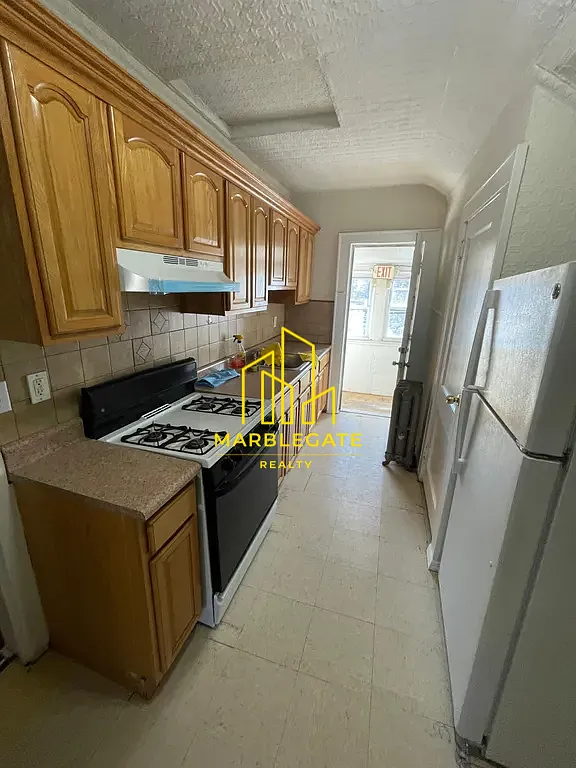 2 bed, 850 sqft, $1,950 — Photo 1