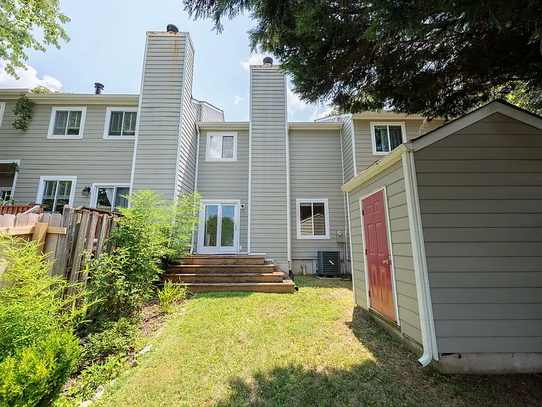 2087 Airy Cir — Photo 30