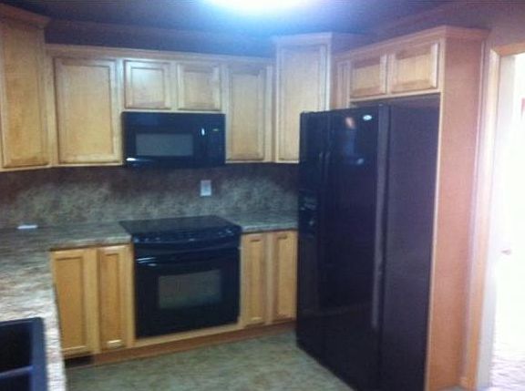 3rd image of 112 Carpenter Ln