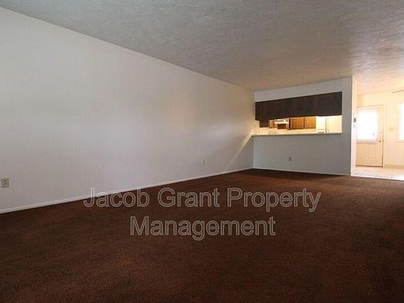 4th image of 776 Whittier St #778