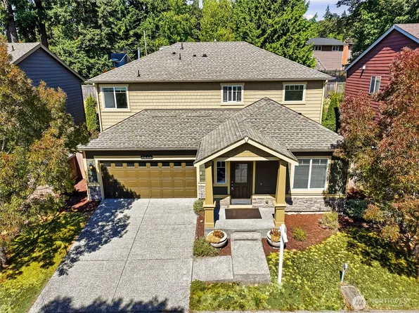 7624 NE 201st Place, Kenmore, WA 98028