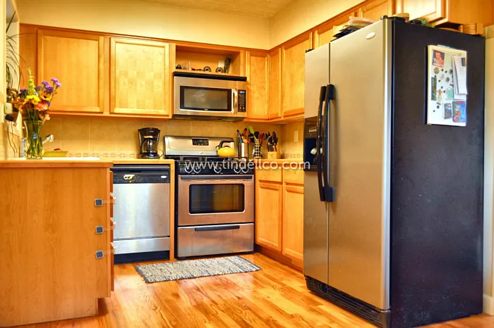 7923 N Fowler Ave photo 1