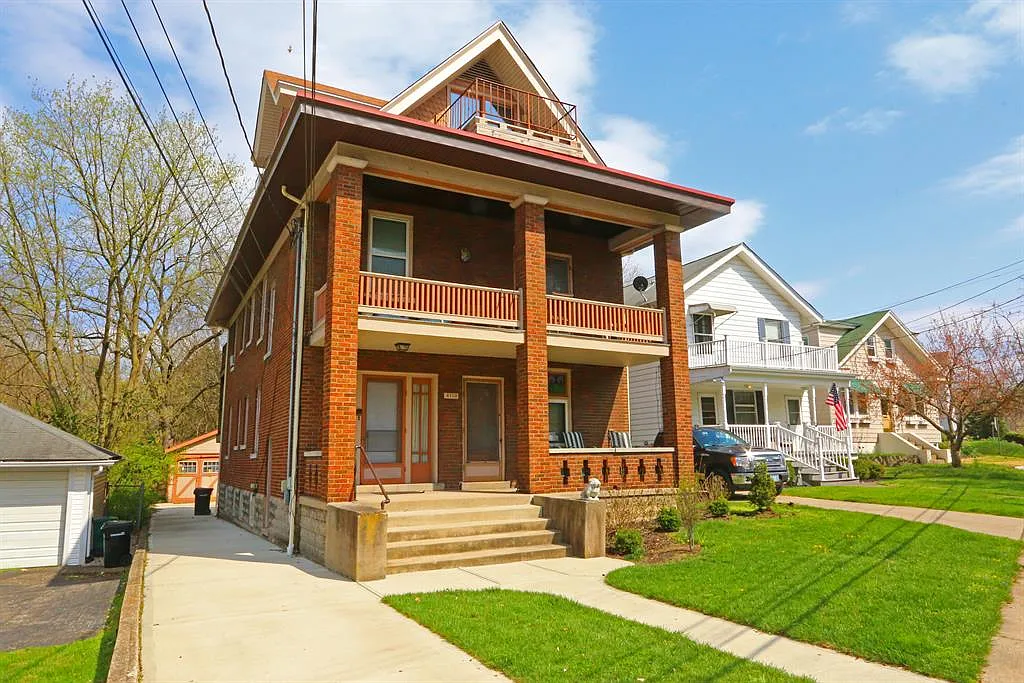 4110 Ballard Ave photo 1