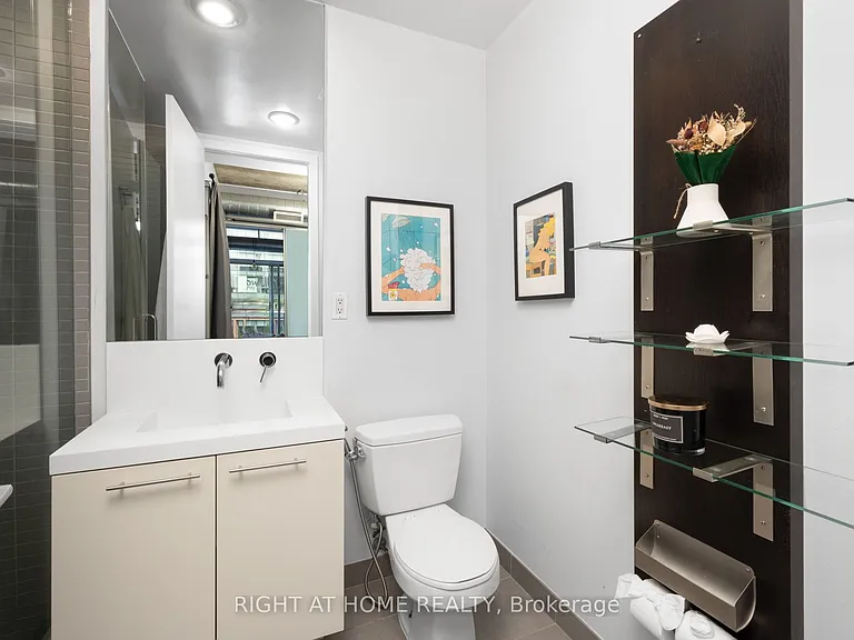 66 Portland St #Penthouse 805 — Photo 22