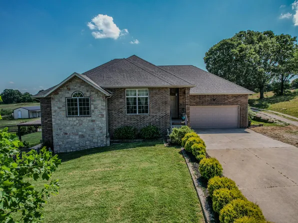 3511 Mills Valley Boulevard, Marshfield, MO 65706