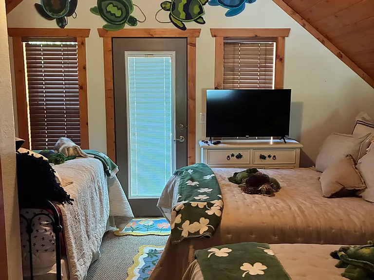 18676 W Woodhaven Dr — Photo 25