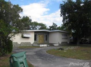665 NE 160th St, Miami, FL 33162