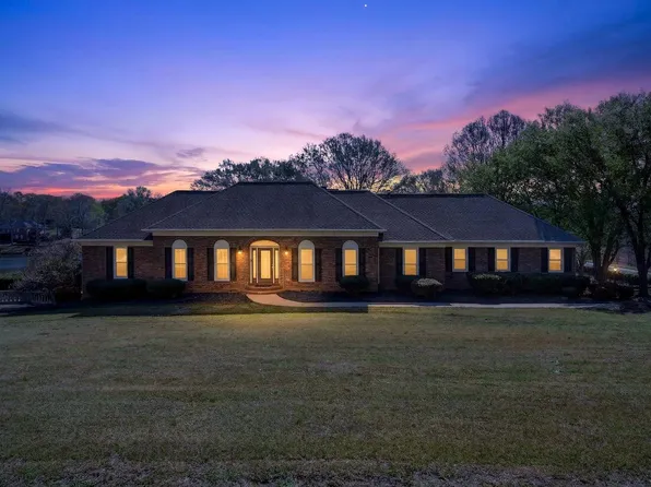 206 W Killarney, Due West, SC 29639