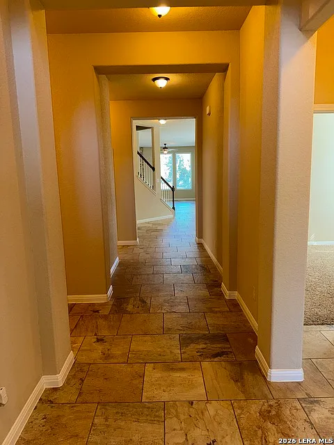 5 bed, 3.5 bath, 2782 sqft, $3,000 — Photo 2