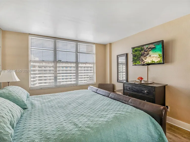 5600 Collins Ave #16B — Photo 15