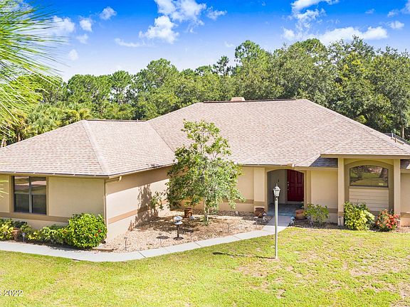 3rd image of 3680 Fox Wood Dr