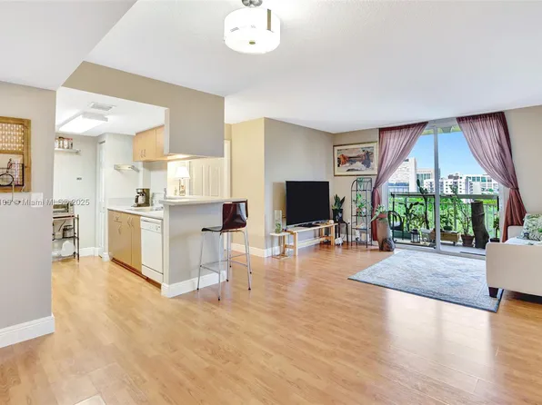 816 NW 11th St APT 905, Miami, FL 33136