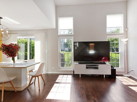 5th image of 1091 Kingston Ct #1091