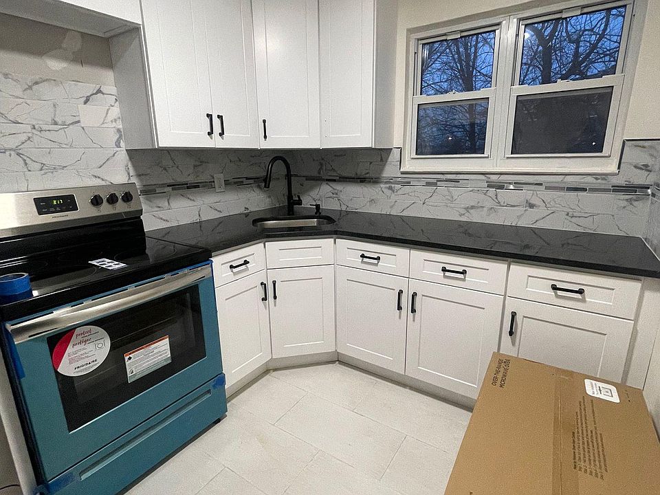 1st image of 1725 Sexton Pl Floor 1