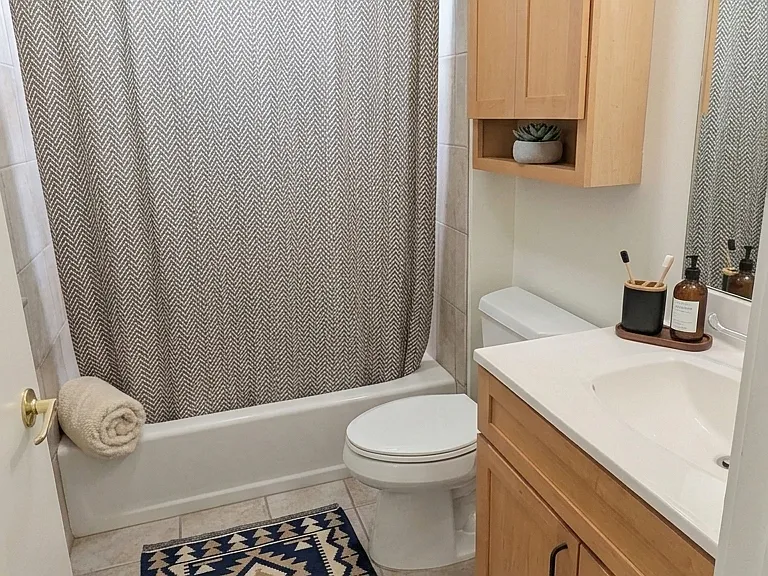 2020 Francisco St — Photo 8