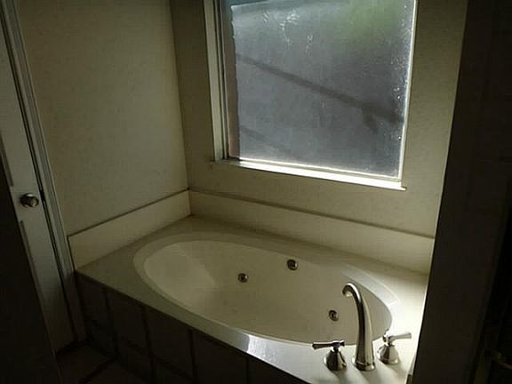 4th image of 5200 Andalusia Trl