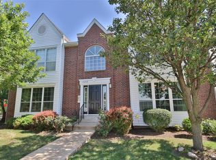 1328 Crossings Ct UNIT B, Ballwin, MO 63021