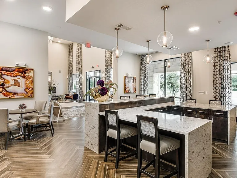 Overture Stone Oak 55+ Apartment Homes — Photo 7