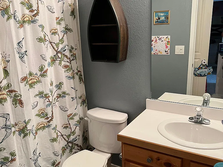 10556 Roxborough Dr — Photo 5