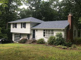 27 Forest Ct N, Hamden, CT 06518