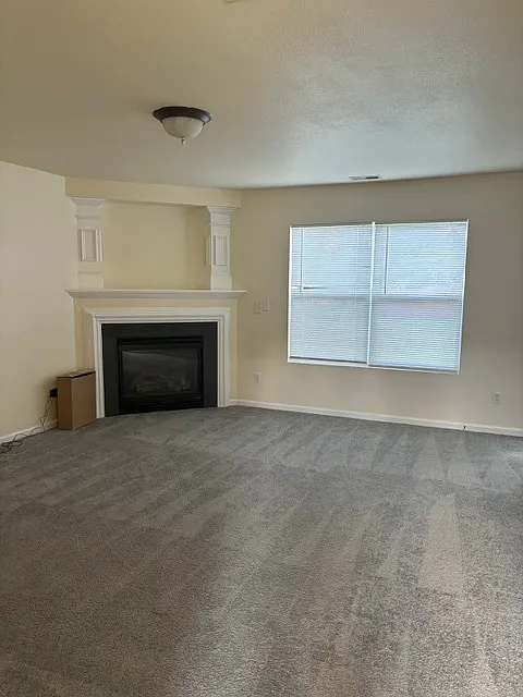 3 bed, 2.5 bath, 1450 sqft, $1,775 — Photo 3