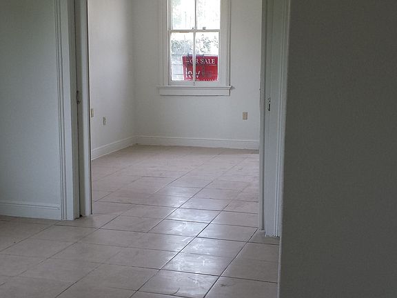 3rd image of 2202 Touro St