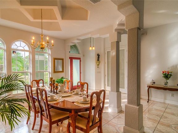 4th image of 311 Lake Lenelle Dr