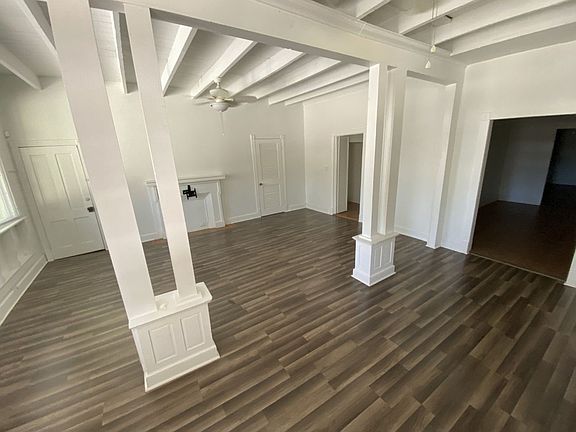 2nd image of 7306 Earlwood Ave #1