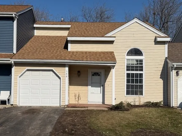 588 Nantucket Way Unit 2, Island Lake, IL 60042