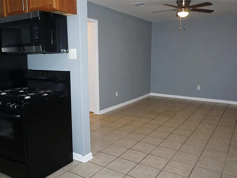 604 Wilson Rd #8 — Photo 7