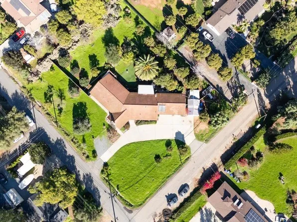 3414 Royal Rd, Vista, CA 92084