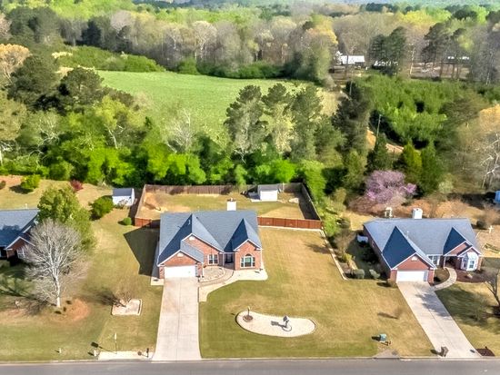 7705 Paddocks Mill Dr, Cumming, GA 30041