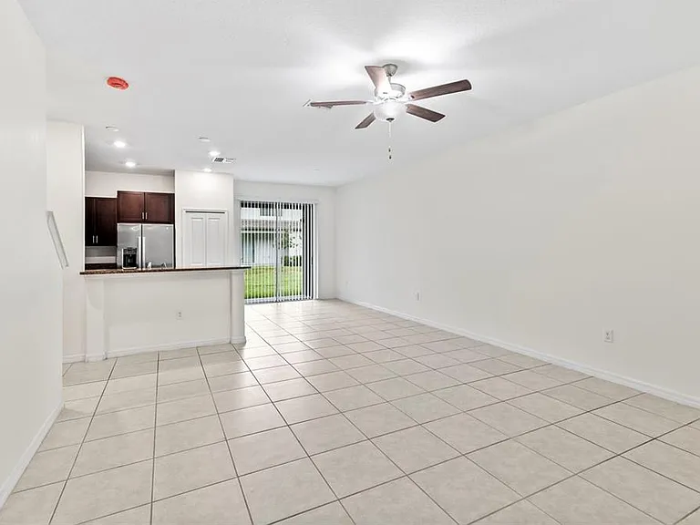 14442 Editors Note St — Photo 14