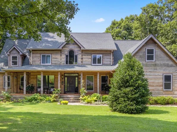 200 Marys Way, Cunningham, TN 37052