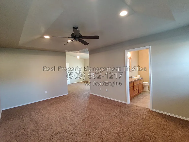 2667 Torrey Pines Way — Photo 17