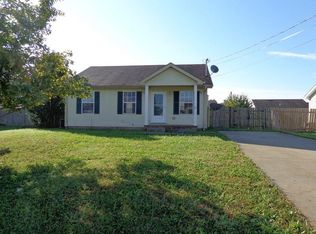 325 Pioneer Dr, Oak Grove, KY 42262